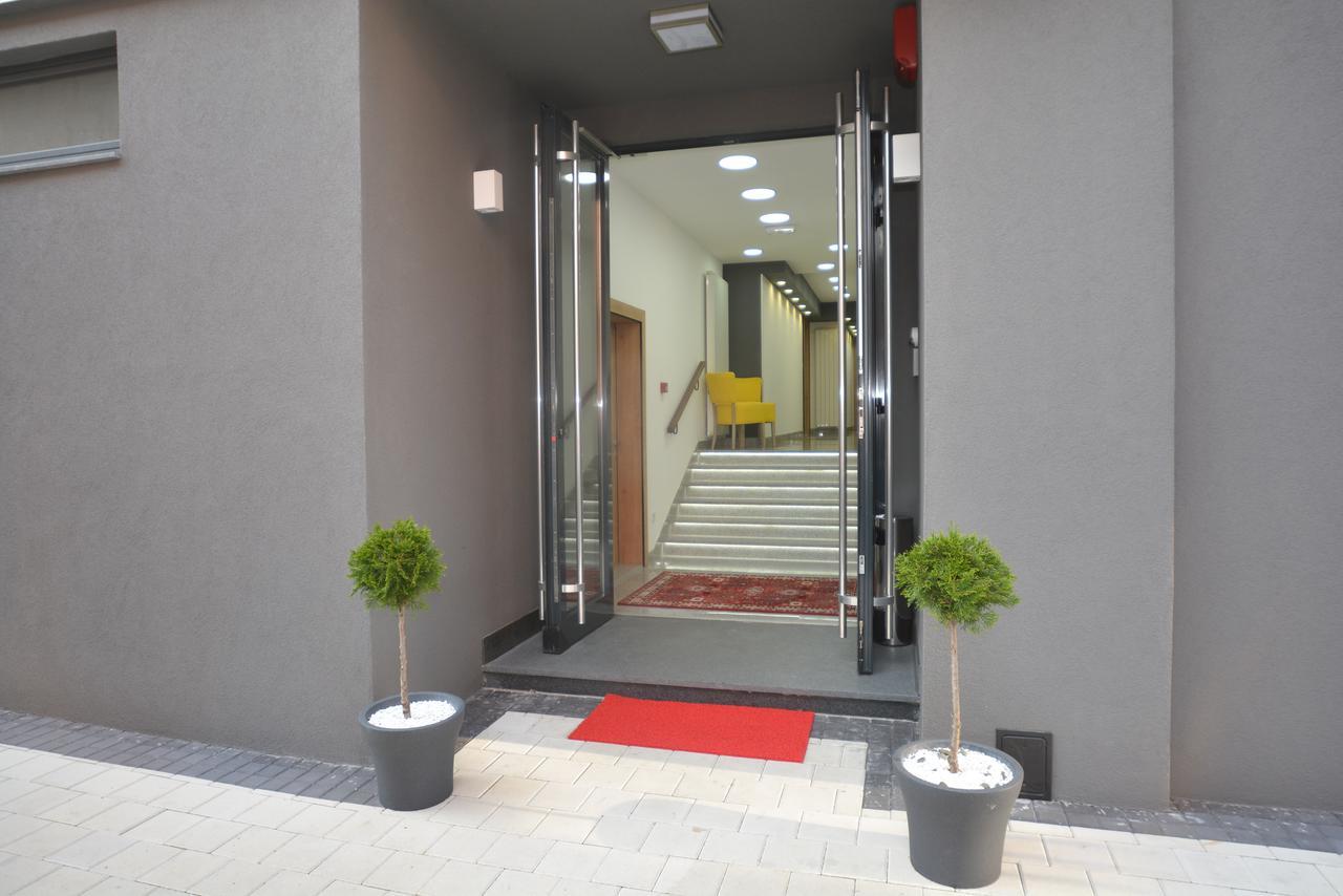 Apart Hotel Family Saraybosna Dış mekan fotoğraf